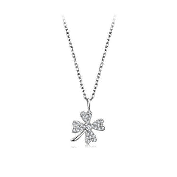 925 sterling silver clover necklace with moissanite stone