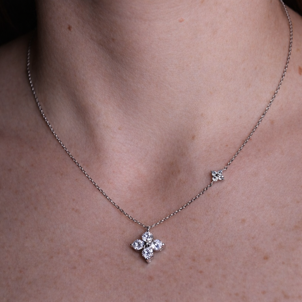 שרשרת תלתן מכסף אמיתי 925 בשילוב אבן מויסאנייט