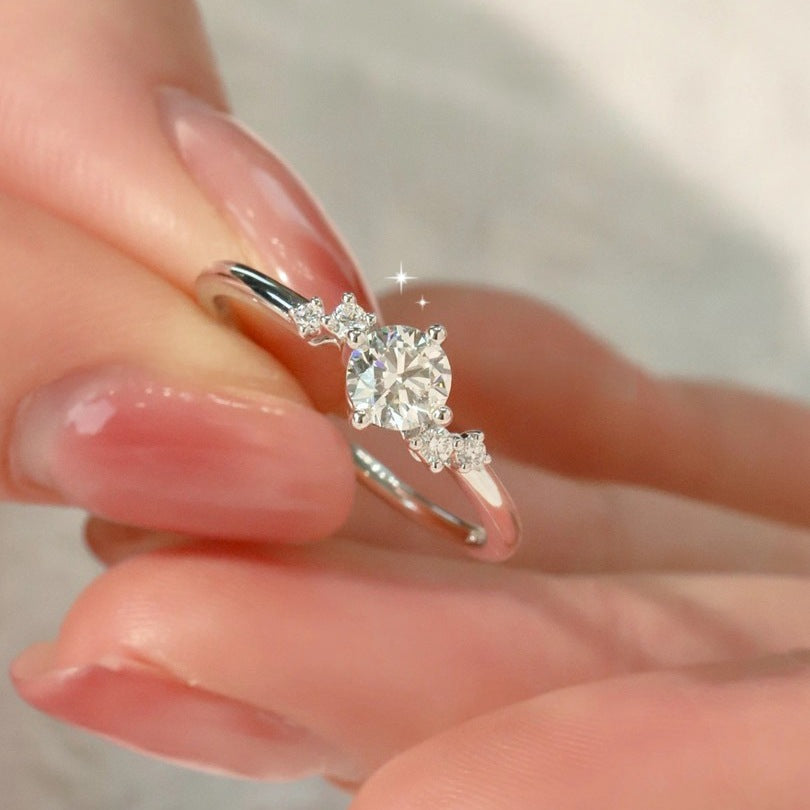 טבעת כסף אמיתי 925 בשילוב אבן מויסאנייט