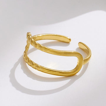 modern contour gold ring in stainless steel