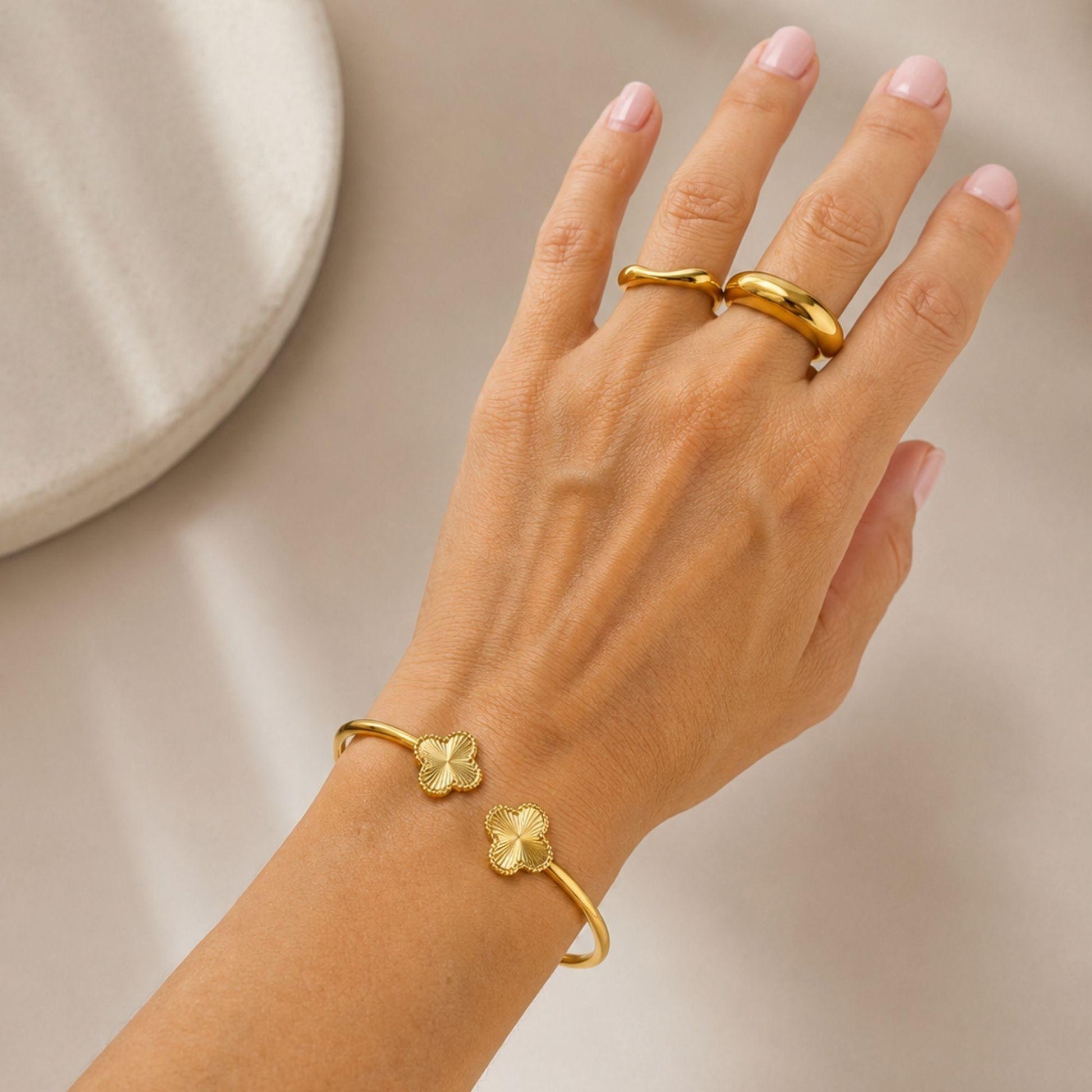 elegant gold bracelet for women