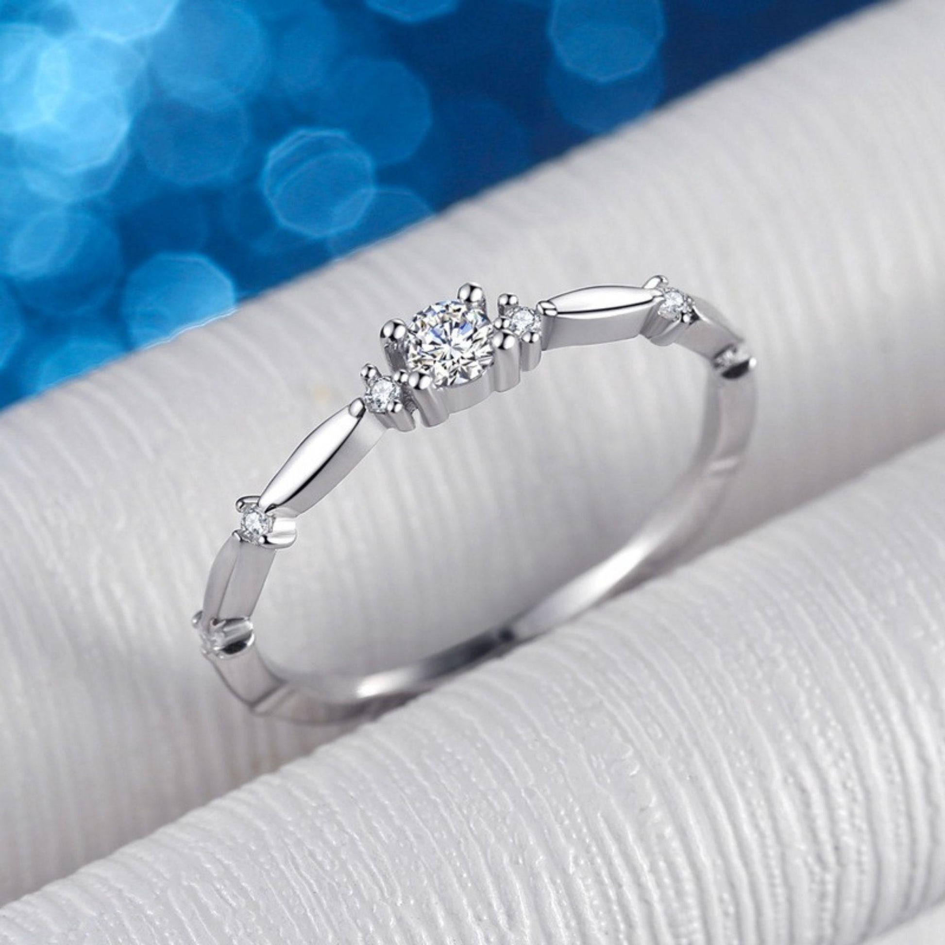 delicate silver ring organic design with sparkle
